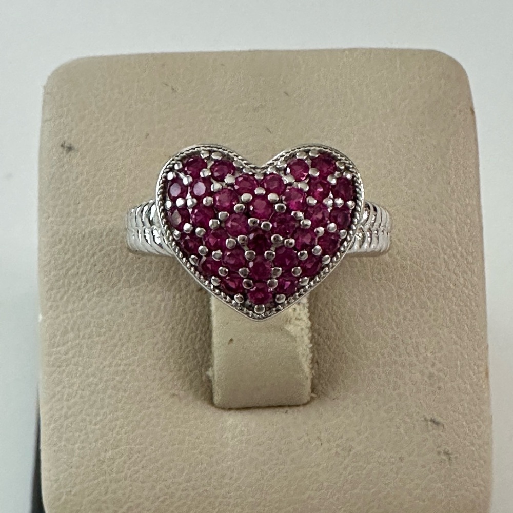 Super cute Pink Sapphire sterling silver Ring